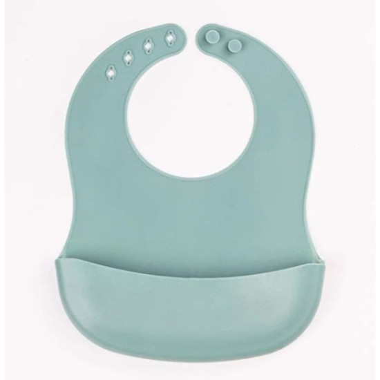 Yeşil 3’lü Silikon Yemek Seti – Önlük + Diş Kaşıyıcılı Kaşık + Vakumlu Tabak