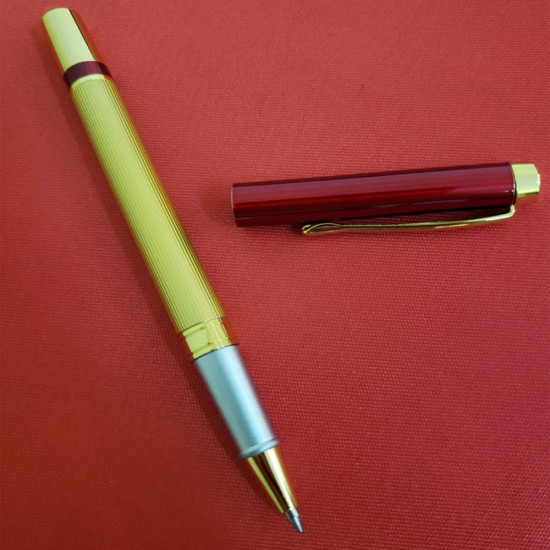 Kutulu Kırmızı Gold Tasarım Roller Kalem Kutulu Kırmızı Gold Tasarım Roller Kalem