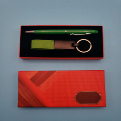 Yeşil Kalem ve Anahtarlık Seti  Yeşil Kalem ve Anahtarlık Seti