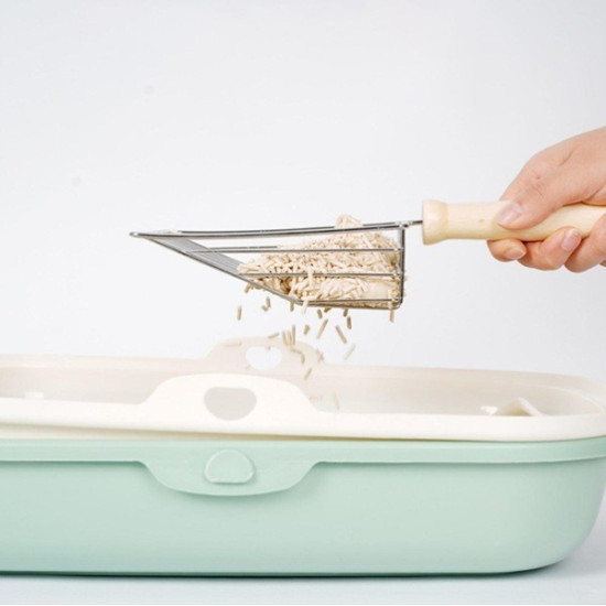 Ahşap Saplı Metal Kum Temizleme Küreği Ahşap Saplı Metal Kum Temizleme Küreği