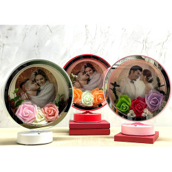 Kişiye Özel Gül Desenli Fotoğraf Alanlı Ledli Çerçeve 