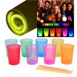 Karanlıkta Yanan Mega Glow Bardaklar 8 Adet