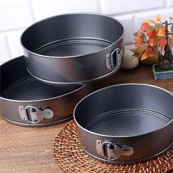 3 lü Kelepçeli Kek Kalıbı Seti 3 lü Kelepçeli Kek Kalıbı Seti