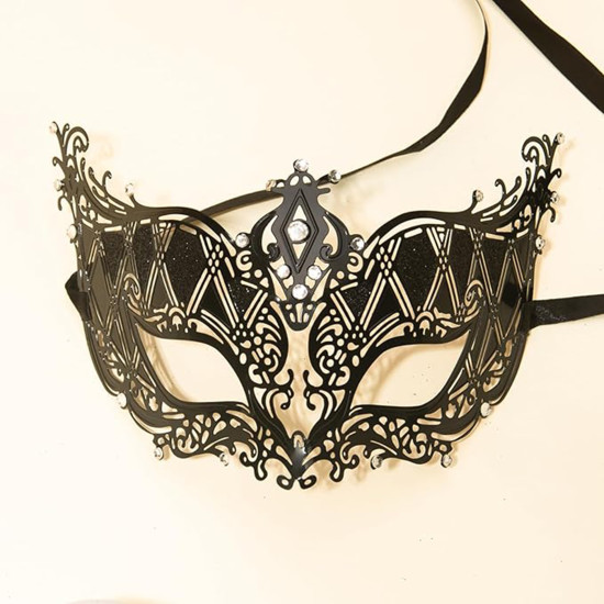 Kristal Gümüş Taşlı Siyah Lazer Kesim Metal Lüks Maske Kristal Gümüş Taşlı Siyah Lazer Kesim Metal Lüks Maske