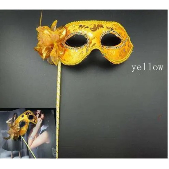 Lüks Taşlı Saplı Balo Maskesi Altın Renk Lüks Taşlı Saplı Balo Maskesi Altın Renk