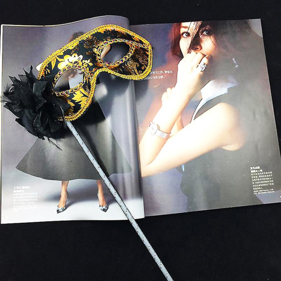 Lüks Taşlı Saplı Balo Maskesi Siyah Renk Lüks Taşlı Saplı Balo Maskesi Siyah Renk