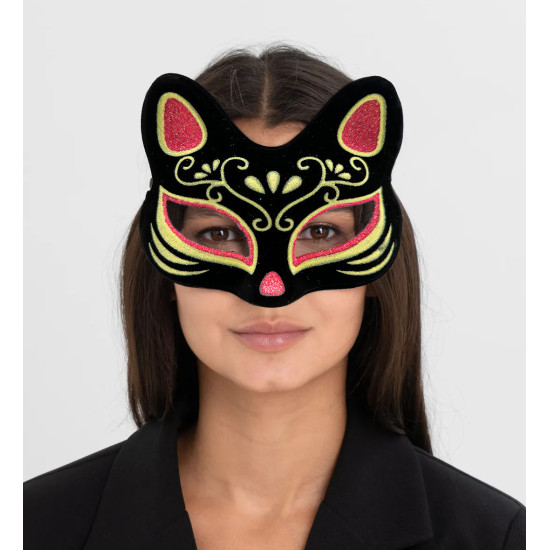 Siyah Süet Kırmızı Sarı Simli Kedi Maskesi Siyah Süet Kırmızı Sarı Simli Kedi Maskesi