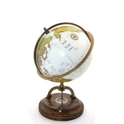 Pirinç Pusulalı Dünya Küresi